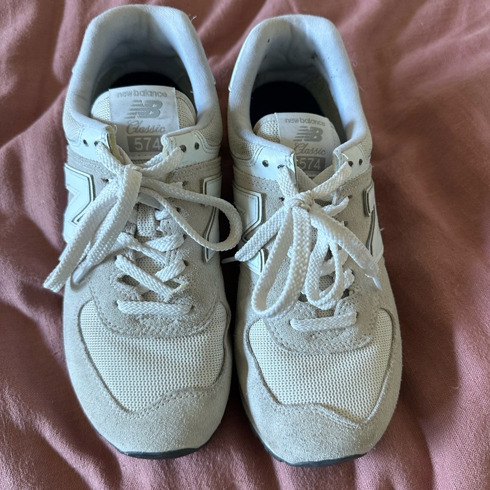 BEIGE NEW BALANCE 574
